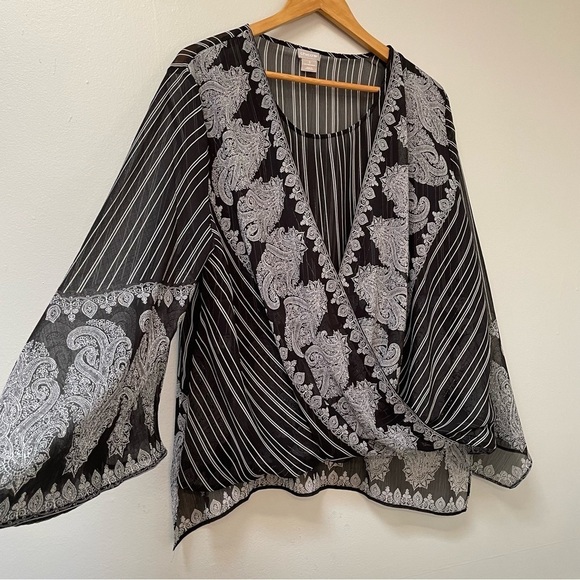 Chico’s Batik Stripe And Paisley Surplice Top Sz 3 (XL) - Picture 5 of 9